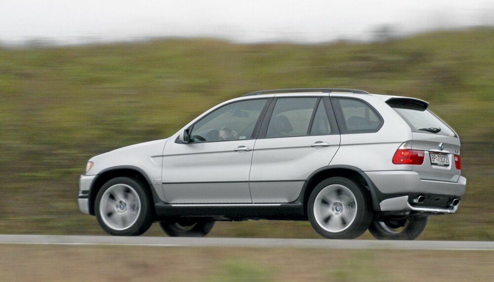 BMW X5 4,6is: Morsomt, men kostbart med stor bensin V8. BMW X5 4,6is: Morsomt, men kostbart med stor bensin V8.