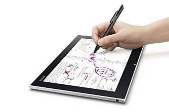 Sony skal ha pluss i margen for å inkludere en elektronisk penn. Det åpner for en del spennende muligheter. Sony skal ha pluss i margen for å inkludere en elektronisk penn. Det åpner for en del spennende muligheter.