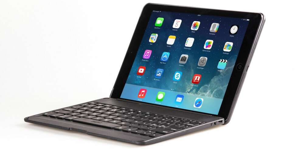 Klikk iPad-en på plass i Zaggkeys og du har noe som ligner på en bærbar PC. Klikk iPad-en på plass i Zaggkeys og du har noe som ligner på en bærbar PC.