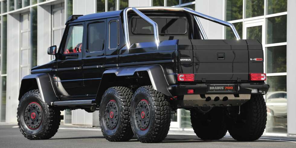 AMG: BRABUS B63S - 700 6x6 gjør vei vellinga. FOTO: Brabus AMG: BRABUS B63S - 700 6x6 gjør vei vellinga. FOTO: Brabus