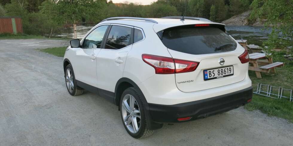 VELLYKKET DESIGN: Mens forgjengeren hadde et litt småtrist oppsyn, er den nye Nissan Qashqai et godt bevis på at fornuftig ikke behøver å bety kjedelig. VELLYKKET DESIGN: Mens forgjengeren hadde et litt småtrist oppsyn, er den nye Nissan Qashqai et godt bevis på at fornuftig ikke behøver å bety kjedelig.