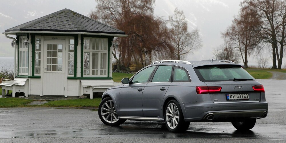 DYR: Testbilens versjon av trelitersdieselen med hele 272 hk gjør Audi A6 Allroad ekstra dyr. Du kan spare 91.000 kroner på å velge 211-hestersutgaven i stedet. Den går fort nok. DYR: Testbilens versjon av trelitersdieselen med hele 272 hk gjør Audi A6 Allroad ekstra dyr. Du kan spare 91.000 kroner på å velge 211-hestersutgaven i stedet. Den går fort nok.