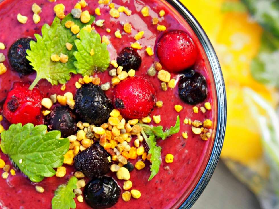 FRISKUS: Start dagen med en frisk og sunn smoothie. Enklere (og bedre) blir det ikke! FRISKUS: Start dagen med en frisk og sunn smoothie. Enklere (og bedre) blir det ikke!