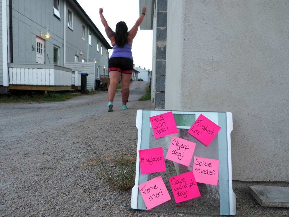 GOD NOK SOM DU ER: Lov meg at du ikke lar et idiotisk tall ødelegge selvtilliten din – det er du altfor verdifull for. GOD NOK SOM DU ER: Lov meg at du ikke lar et idiotisk tall ødelegge selvtilliten din – det er du altfor verdifull for.