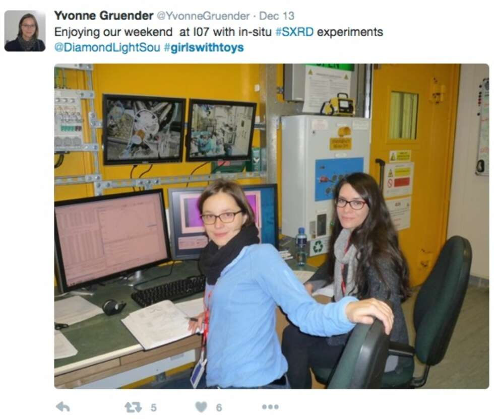 #girlswithtoys: Det er ikke bare gutter som kan bli forskere. #girlswithtoys: Det er ikke bare gutter som kan bli forskere.