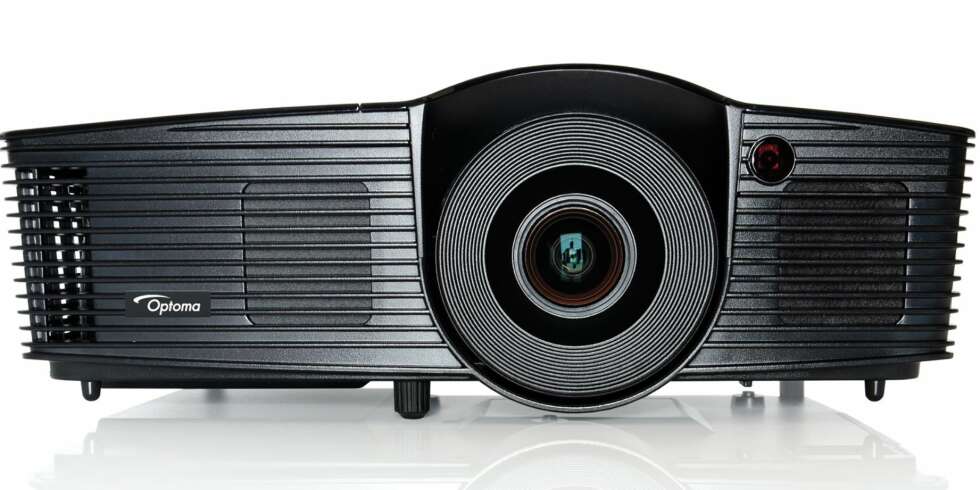 LYSSTERK: Optoma HD141X er laget for en mørk hjemmekino, men har nok lys til også å kunne brukes i lysere omgivelser. LYSSTERK: Optoma HD141X er laget for en mørk hjemmekino, men har nok lys til også å kunne brukes i lysere omgivelser.