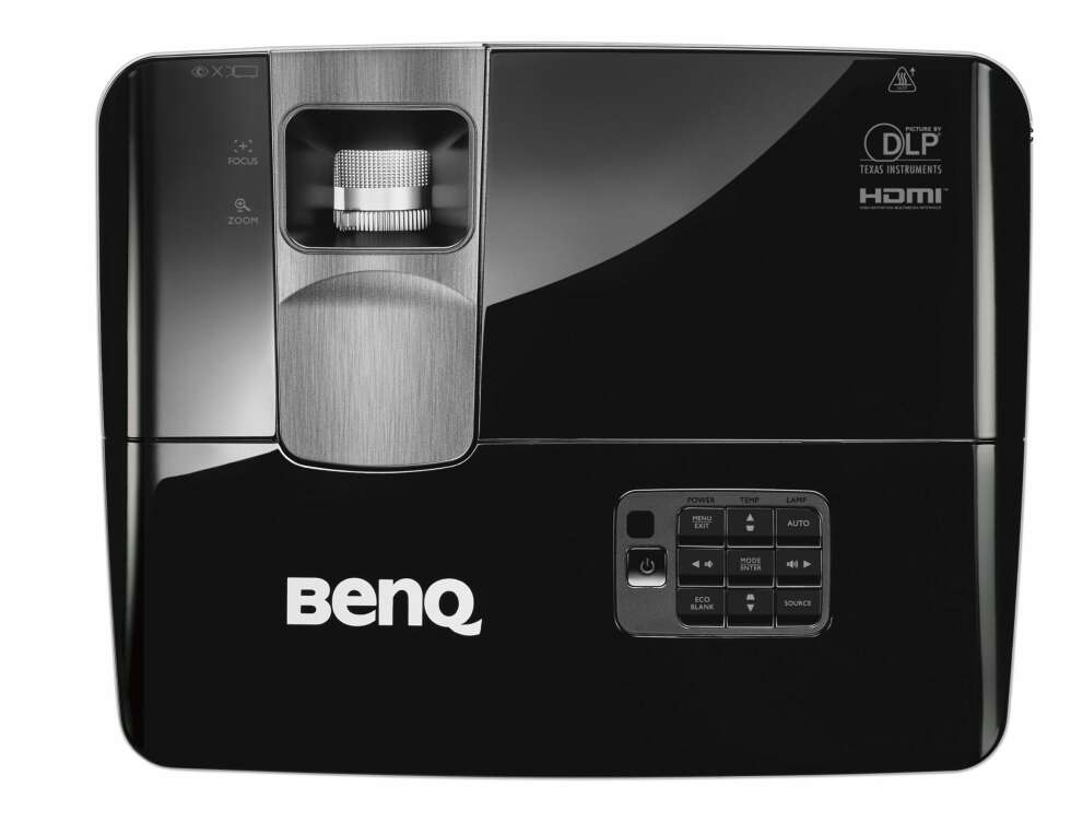 BESTE BILLIGE PROJEKTOR: BenQ TH681 kommer best i ut i vår test. Bra pris, godt sortnivå, godt bilde og høy lysstyrke gjør dette til en fleksibel hjemmekinoprojektor. BESTE BILLIGE PROJEKTOR: BenQ TH681 kommer best i ut i vår test. Bra pris, godt sortnivå, godt bilde og høy lysstyrke gjør dette til en fleksibel hjemmekinoprojektor.