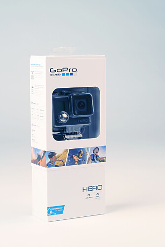 DYRT OG BILLIG: GoPro Hero er dyrest i testen med en prislapp på ca. 1200 kroner. Det er likevel fortsatt rimelig billig for et actionkamera, spesielt med GoPro-logo. DYRT OG BILLIG: GoPro Hero er dyrest i testen med en prislapp på ca. 1200 kroner. Det er likevel fortsatt rimelig billig for et actionkamera, spesielt med GoPro-logo.