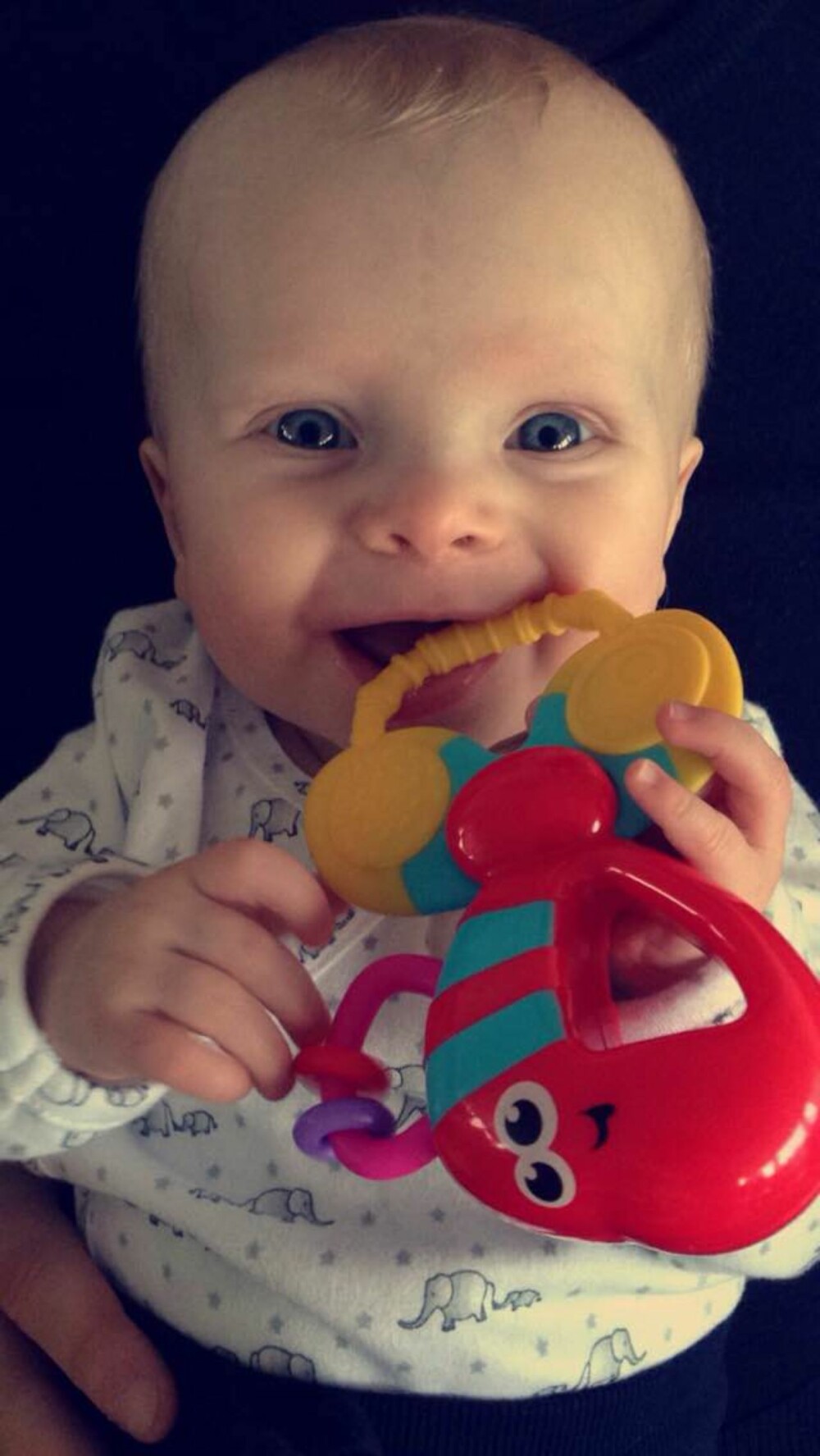 ALLTID BLID: Alfred er en baby som sover godt og smiler masse. ALLTID BLID: Alfred er en baby som sover godt og smiler masse.