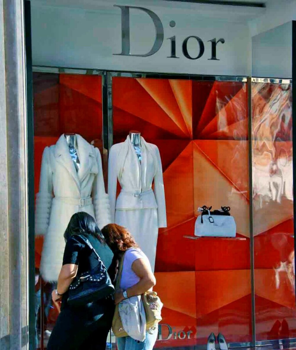 LUKSUS: Du finner alle de store luksusmerkene i Roma. LUKSUS: Du finner alle de store luksusmerkene i Roma.