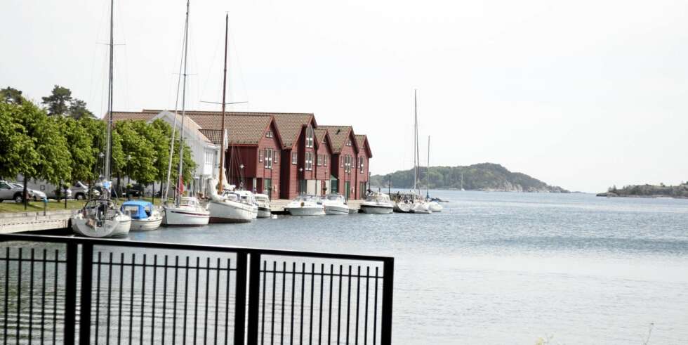 SESONG: Det er livlig i Farsund sentrum, selv før sesongen starter. SESONG: Det er livlig i Farsund sentrum, selv før sesongen starter.