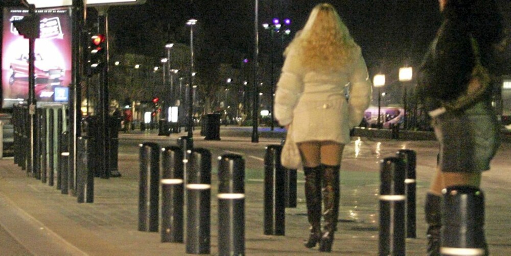 GJØR "ALLE" DET? Nei. Bare drøyt en av ti oppgir å ha kjøpt sex en eller annen gang i livet. GJØR "ALLE" DET? Nei. Bare drøyt en av ti oppgir å ha kjøpt sex en eller annen gang i livet.