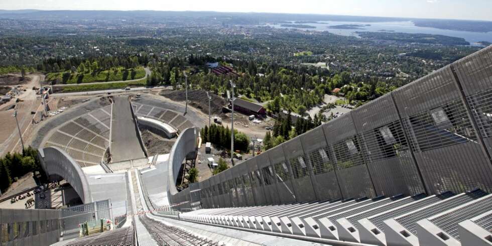 NYE HOLMENKOLLEN: Heisen til toppen av bakken ble offisielt åpnet 1. juli i år. NYE HOLMENKOLLEN: Heisen til toppen av bakken ble offisielt åpnet 1. juli i år.