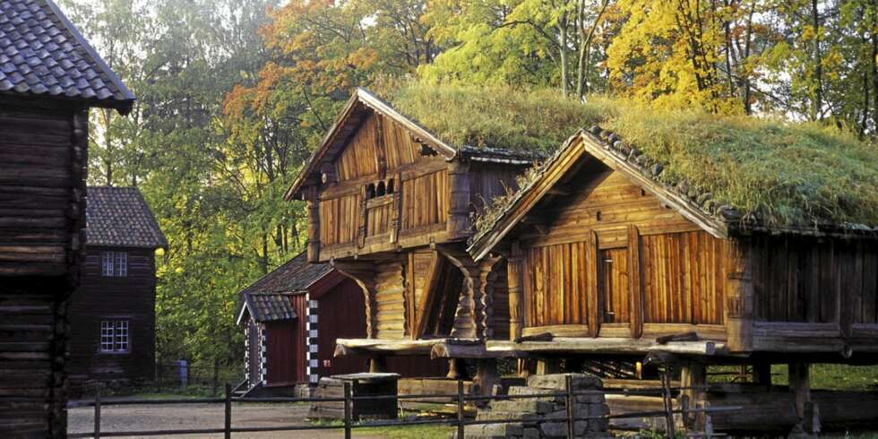 LANDSBYGDA: Et lite stykke Telemark på Norsk Folkemuseum i Oslo. LANDSBYGDA: Et lite stykke Telemark på Norsk Folkemuseum i Oslo.