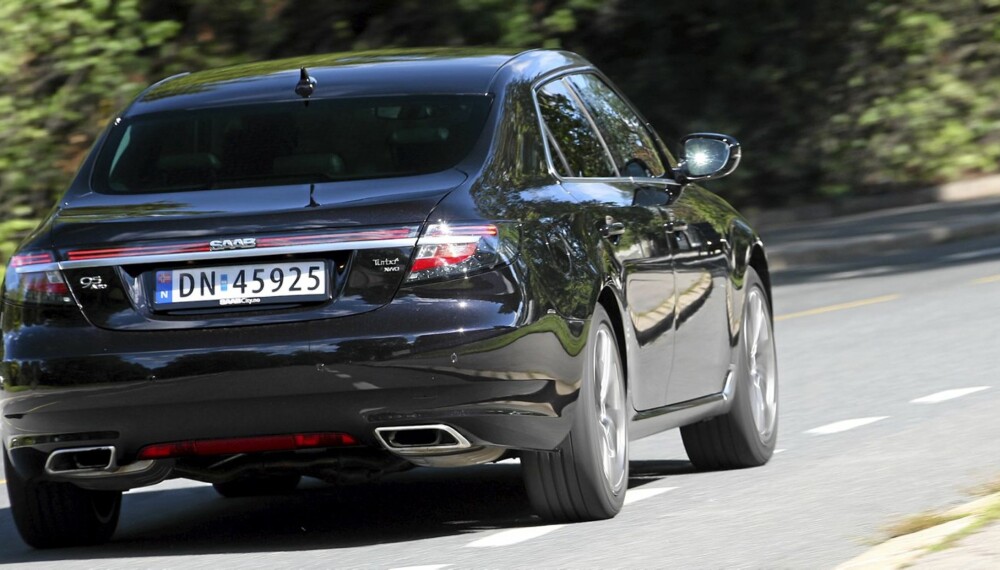 TRIVELIG: Saab 9-5 kjører godt. Utfordringen er at de beste konkurrentene kjører enda bedre. TRIVELIG: Saab 9-5 kjører godt. Utfordringen er at de beste konkurrentene kjører enda bedre.