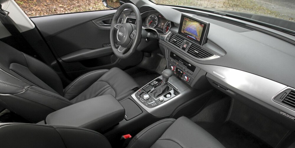 Innvendig holder Audi A7 Sportback kveldskurs i kvalitetsmessig interiørdesign. Innvendig holder Audi A7 Sportback kveldskurs i kvalitetsmessig interiørdesign.