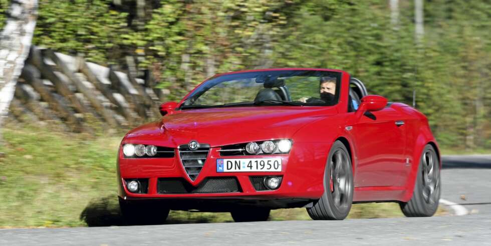 MANGLER STIVHET: Hele bilen vrir seg når man presser den i svingene. MANGLER STIVHET: Hele bilen vrir seg når man presser den i svingene.