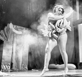 HYLLES. I London ble Marea omtalt som «Den sorte Dirty Martini». Dirty Martini er en av verdens beste burleskdansere. HYLLES. I London ble Marea omtalt som «Den sorte Dirty Martini». Dirty Martini er en av verdens beste burleskdansere.