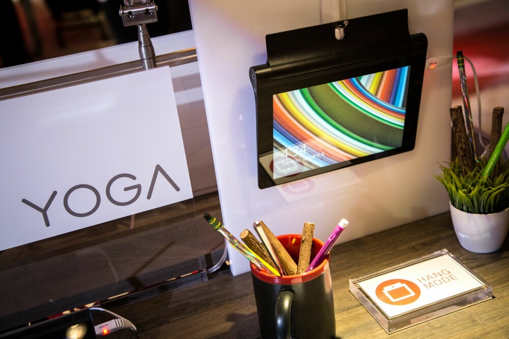 WINDOWS: Det finnes også en Windows-versjon av Lenovo Yoga Tablet 2 10. WINDOWS: Det finnes også en Windows-versjon av Lenovo Yoga Tablet 2 10.