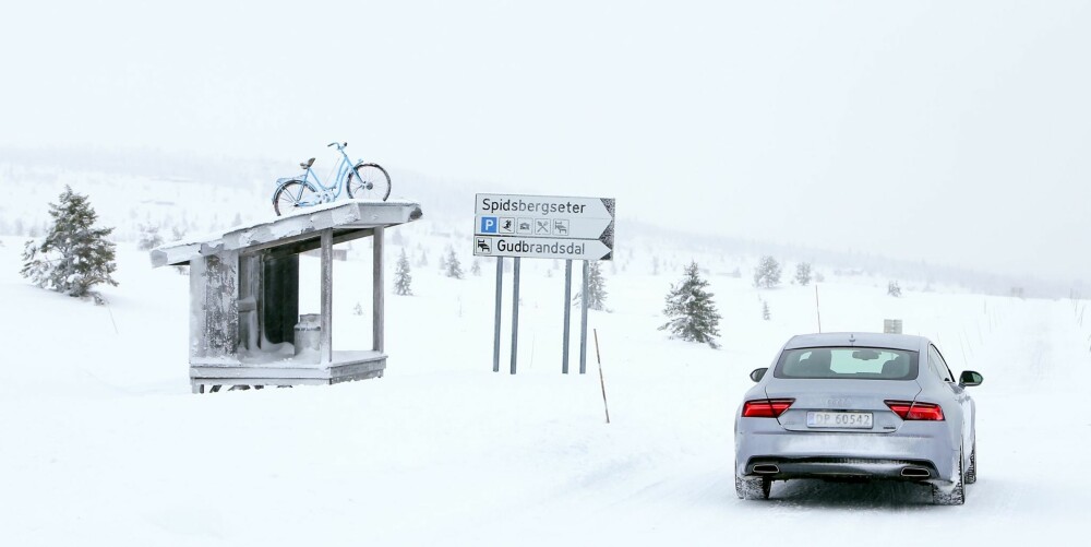LUKSUSTRANSPORT: Audi A7 3,0 TDI quattro slår de fleste andre transportalternativ på vinterføre. LUKSUSTRANSPORT: Audi A7 3,0 TDI quattro slår de fleste andre transportalternativ på vinterføre.