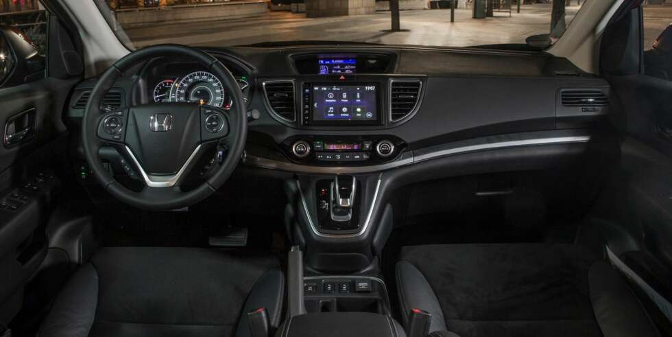 TEKNONYTT: På 2015-modellene lanseres et nytt infotainmentsystem med syvtommers berøringsskjerm og Honda Connect som standard. TEKNONYTT: På 2015-modellene lanseres et nytt infotainmentsystem med syvtommers berøringsskjerm og Honda Connect som standard.
