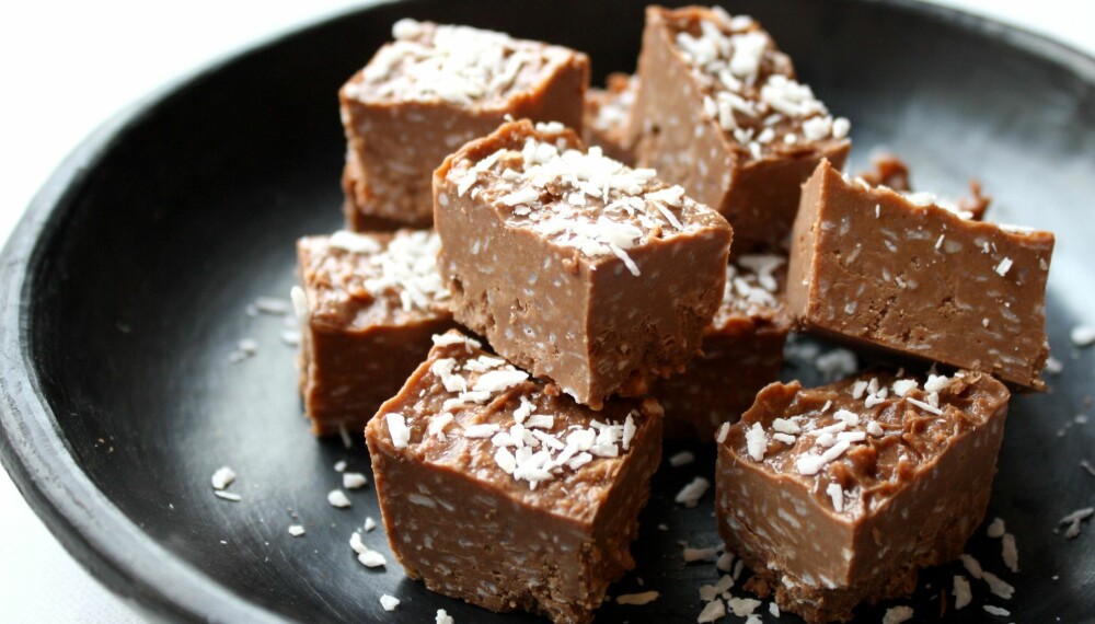 SUNN SJOKOLADE: Sukkerfri bounty fudge er et godt alternativ til den tradisjonelle sjokoladen. SUNN SJOKOLADE: Sukkerfri bounty fudge er et godt alternativ til den tradisjonelle sjokoladen.