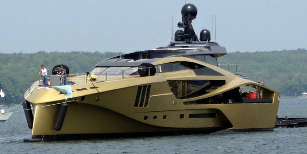 32 KNOP: Palmer Johnson sjøsatte nylig denne 48M SuperSport. Skroget og overbygget på den 46 meter lang superyachten er i karbonkompositt, og båten skal greie 32 knop. FOTO: Palmer Johnson 32 KNOP: Palmer Johnson sjøsatte nylig denne 48M SuperSport. Skroget og overbygget på den 46 meter lang superyachten er i karbonkompositt, og båten skal greie 32 knop. FOTO: Palmer Johnson