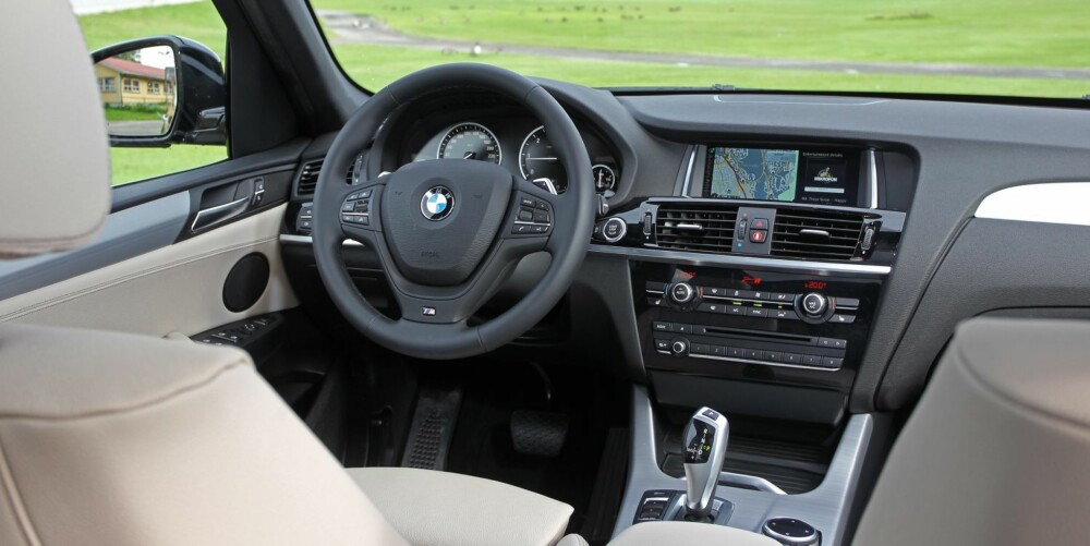 PYNT: Også innvendig har BMW pyntet opp litt, men du må gå direkte fra den ene til den andre for å se forskjellene. Mer aktivt sikkerhetsutstyr er blitt tilgjengelig, bare du betaler. FOTO: Petter Handeland PYNT: Også innvendig har BMW pyntet opp litt, men du må gå direkte fra den ene til den andre for å se forskjellene. Mer aktivt sikkerhetsutstyr er blitt tilgjengelig, bare du betaler. FOTO: Petter Handeland