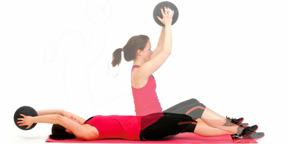 SIT-UPS MED BALLKAST SIT-UPS MED BALLKAST
