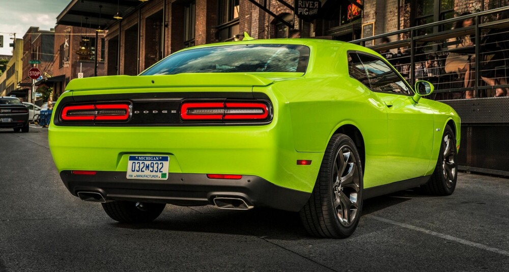 Vi har prøvekjørt Dodge Challenger med V6-er. V8-eren frister mer. FOTO: Produsent Vi har prøvekjørt Dodge Challenger med V6-er. V8-eren frister mer. FOTO: Produsent