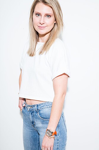 TYR OFTE TIL TØRRSJAMPO: Art Director Kaja har funnet sin dyre og billige favoritt blant de mange tørrsjampoene som finnes på markedet. TYR OFTE TIL TØRRSJAMPO: Art Director Kaja har funnet sin dyre og billige favoritt blant de mange tørrsjampoene som finnes på markedet.
