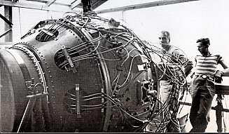 BOMBEN: SLik så den ut, atombomben som ble sprengt på Trinity Site 16. juli 1945. BOMBEN: SLik så den ut, atombomben som ble sprengt på Trinity Site 16. juli 1945.