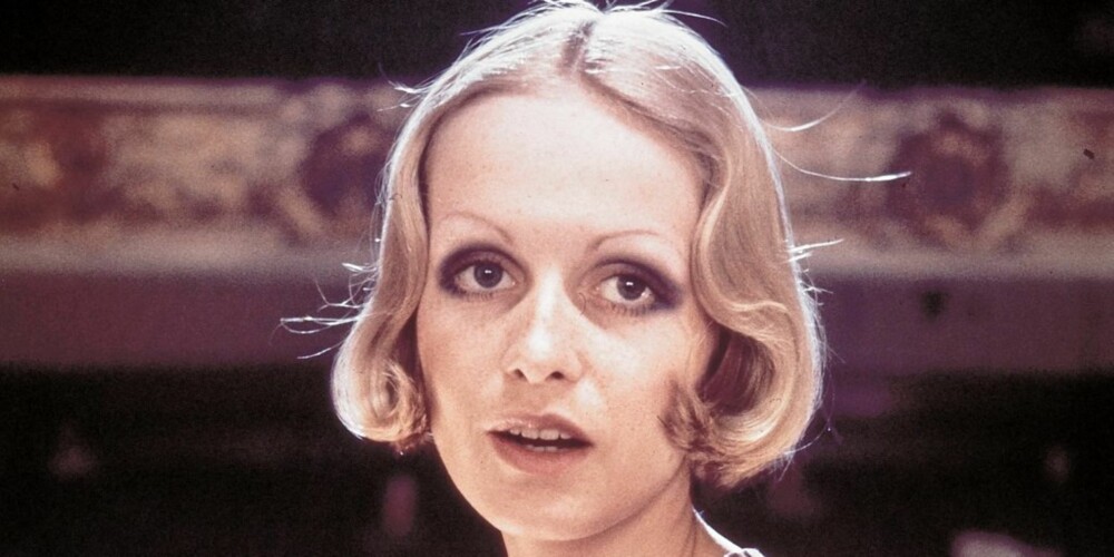 RUNDE ØYNE: Twiggy er viden kjent for sine store, runde øyne RUNDE ØYNE: Twiggy er viden kjent for sine store, runde øyne