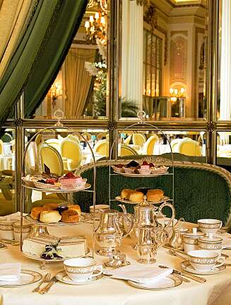 LUKSUS-TE: Den nydelige tesalongen, The Palm Court på Hotel Ritz. LUKSUS-TE: Den nydelige tesalongen, The Palm Court på Hotel Ritz.
