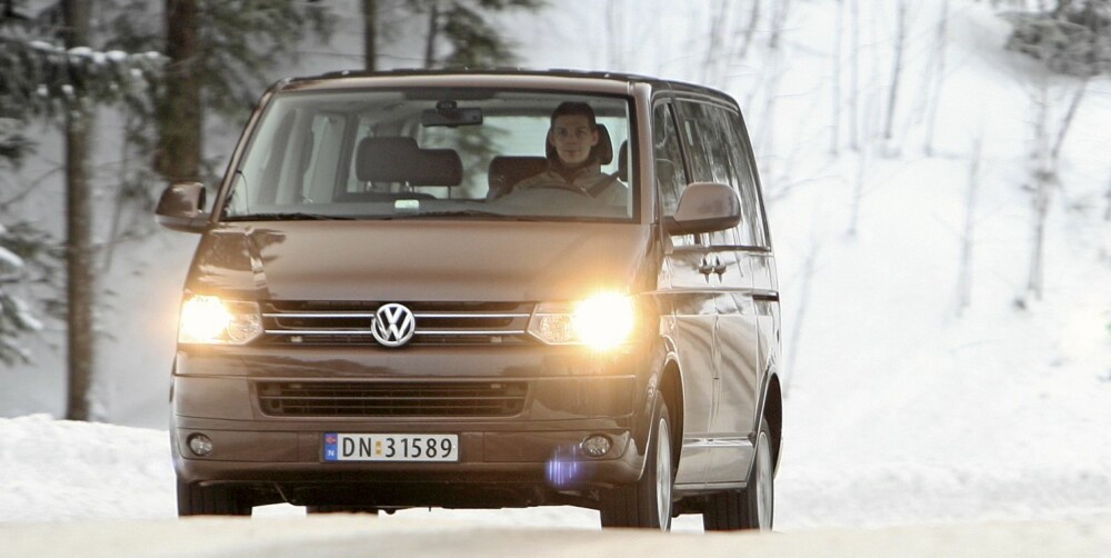 LETTKJØRT: På tross av størrelsen, er VW Caravelle lettkjørt. Vi liker også at den har så mye plass bak bakerste seterad. LETTKJØRT: På tross av størrelsen, er VW Caravelle lettkjørt. Vi liker også at den har så mye plass bak bakerste seterad.