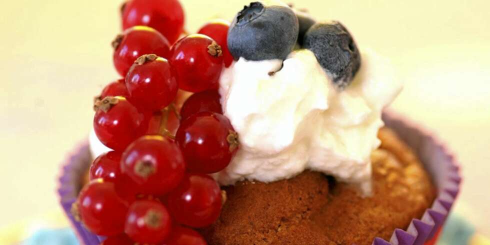 CUPCAKE: Her kommer en ny cupcake - en med skogsbær! CUPCAKE: Her kommer en ny cupcake - en med skogsbær!