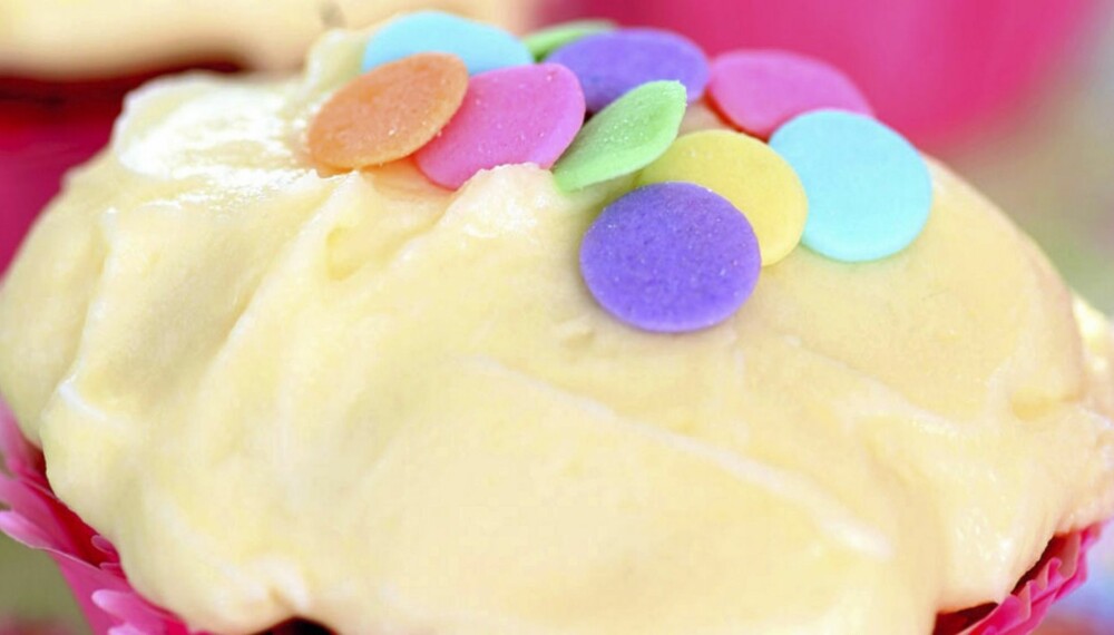 OPPSKRIFT PÅ CUPCAKE. Denne er med mørk sjokolade og, ja..., ostekake! OPPSKRIFT PÅ CUPCAKE. Denne er med mørk sjokolade og, ja..., ostekake!