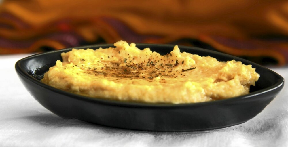 OPPSKRIFT PÅ HUMMUS: Det er godt, enkelt og passer til veldig mye. OPPSKRIFT PÅ HUMMUS: Det er godt, enkelt og passer til veldig mye.