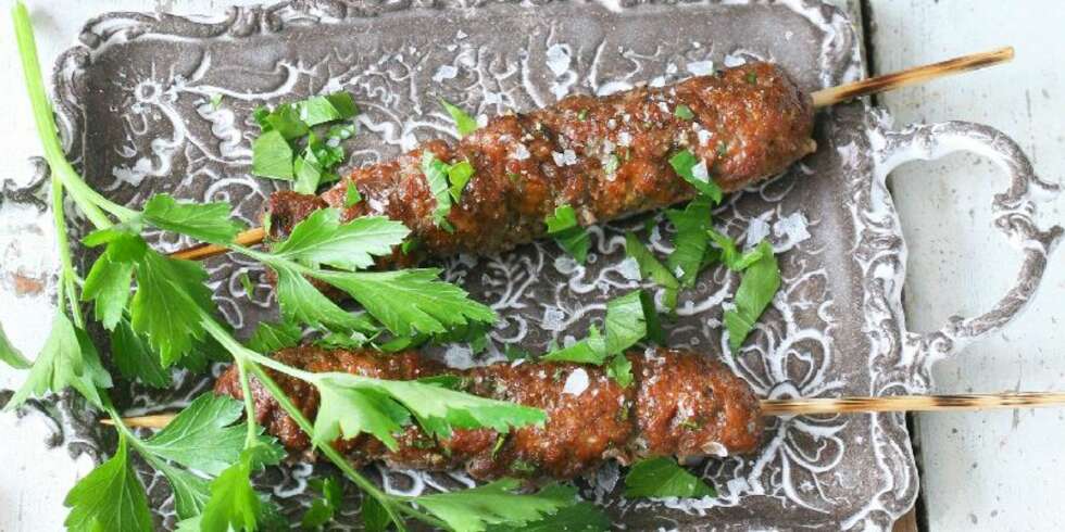 UKEMENY: På denne ukens ukemeny for du blant annet smake på nydelig lammekebab og den elegante torskeretten som gjør livet litt lettere. UKEMENY: På denne ukens ukemeny for du blant annet smake på nydelig lammekebab og den elegante torskeretten som gjør livet litt lettere.