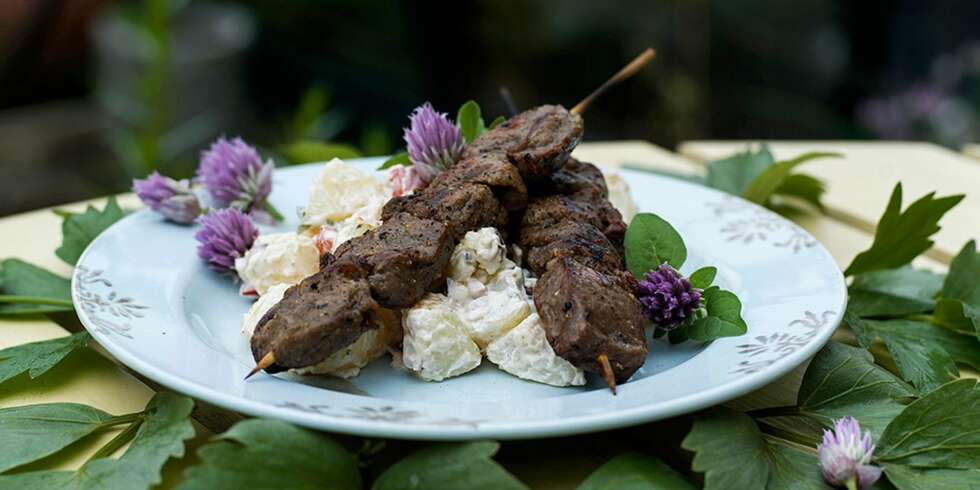 Grillspyd med potetsalat Grillspyd med potetsalat