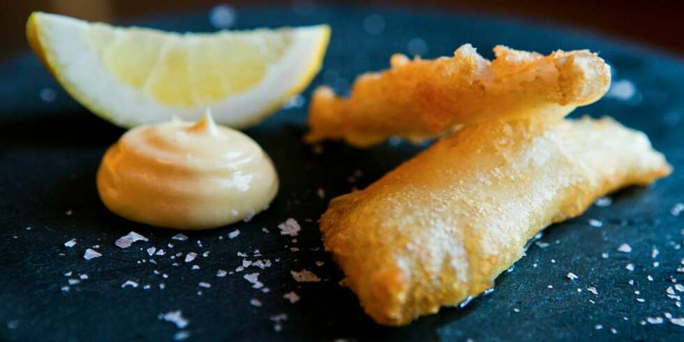 OPPSKRIFT PÅ FRITERT FISK: Her er den gode røra som gjør det supert. OPPSKRIFT PÅ FRITERT FISK: Her er den gode røra som gjør det supert.