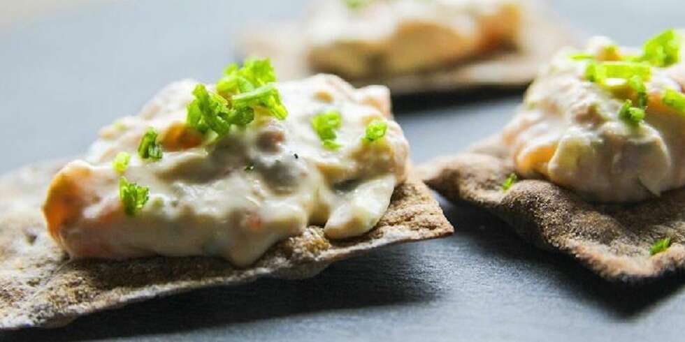 LETTVINT: Denne retten med røkelaks har få ingredienser, og du hiver den i hop på noen minutter. LETTVINT: Denne retten med røkelaks har få ingredienser, og du hiver den i hop på noen minutter.