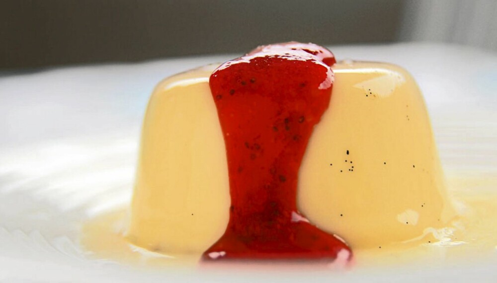 OPPSKRIFT PÅ PANNACOTTA: Det er ikke mye som skal til. Kan du koke fløte, kan du lage dette. OPPSKRIFT PÅ PANNACOTTA: Det er ikke mye som skal til. Kan du koke fløte, kan du lage dette.
