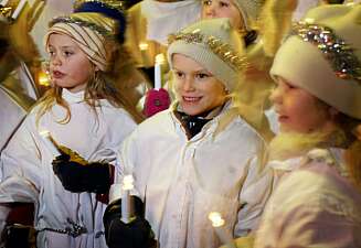 LYSER OPP: Lucia-feiring hos Kirkens Bymisjon i Oslo. LYSER OPP: Lucia-feiring hos Kirkens Bymisjon i Oslo.