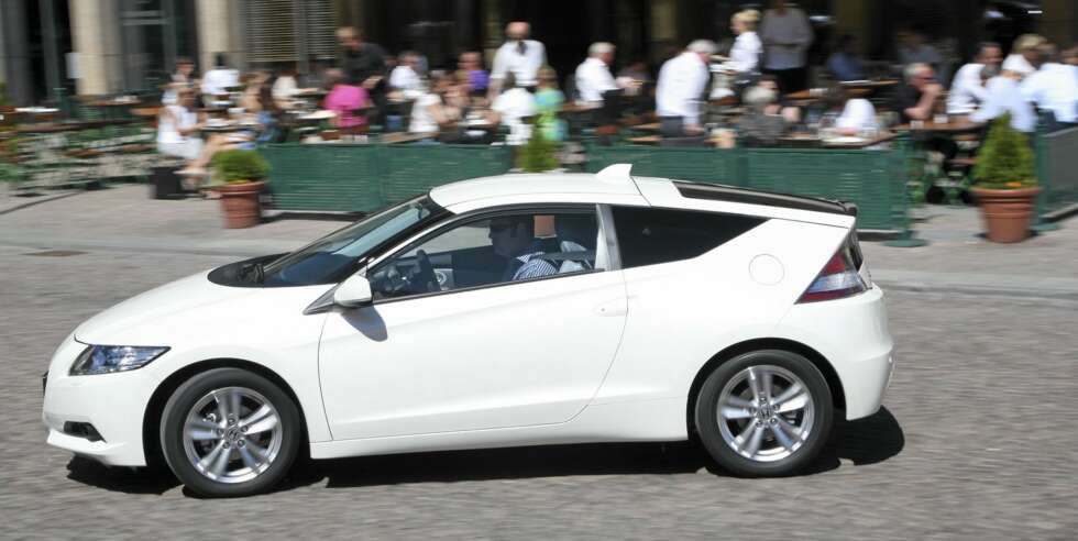 DYR: Prisen er den største feilen med Honda CR-Z hybrid. DYR: Prisen er den største feilen med Honda CR-Z hybrid.