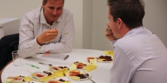 TESTERNE: Restaurantkokkene Jan Ivar Nykvist fra Gourmetkokkene og Joakim Bakken fra United Bakeries har testet taco for oss. Foto: Øivind Lie TESTERNE: Restaurantkokkene Jan Ivar Nykvist fra Gourmetkokkene og Joakim Bakken fra United Bakeries har testet taco for oss. Foto: Øivind Lie