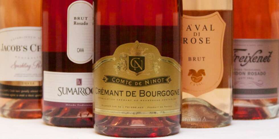 ROMANTISK: Det er få ting som er så romantiske som rosa bobler til Valentine¿s. ROMANTISK: Det er få ting som er så romantiske som rosa bobler til Valentine¿s.