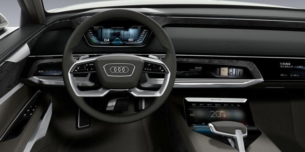 OLED: Infotainment-skjermene er integrert i dashbordet på helt nye måter og fremstår som en langt større del av fører- og passasjermiljøet. FOTO: Audi OLED: Infotainment-skjermene er integrert i dashbordet på helt nye måter og fremstår som en langt større del av fører- og passasjermiljøet. FOTO: Audi
