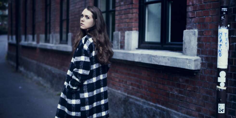 TAR FORHÅNDSREGLER: Lill Sofie Wilsberg (20) tar forhåndregler hvis hun går alene i mørket. TAR FORHÅNDSREGLER: Lill Sofie Wilsberg (20) tar forhåndregler hvis hun går alene i mørket.