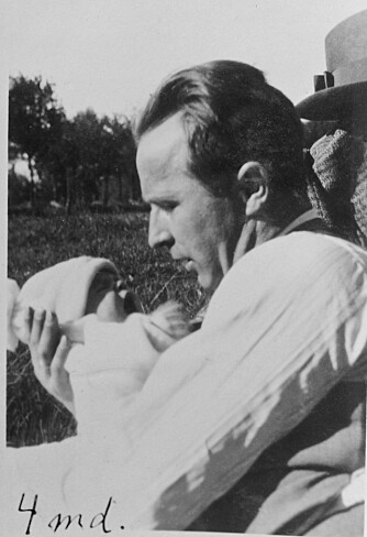 SVIKET: Gitte fikk
ikke beholde sin
norske far lenge.
Og da hun kom til
Norge som tenåring,
avviste han henne. SVIKET: Gitte fikk
ikke beholde sin
norske far lenge.
Og da hun kom til
Norge som tenåring,
avviste han henne.